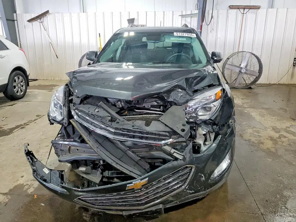 2017 CHEVROLET EQUINOX LT  