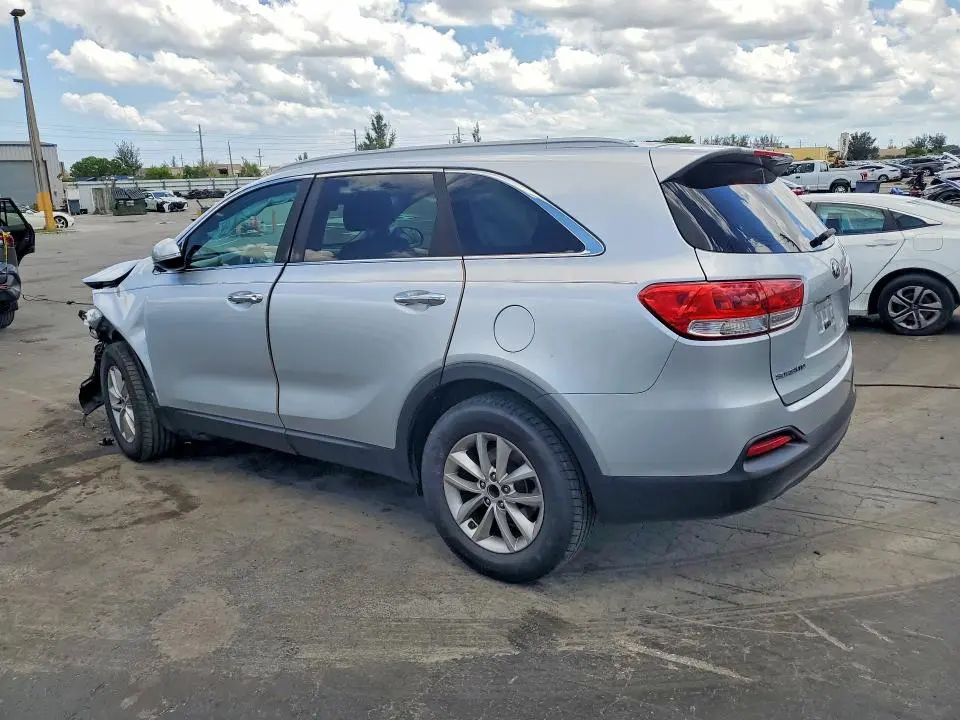 2017 KIA SORENTO LX  