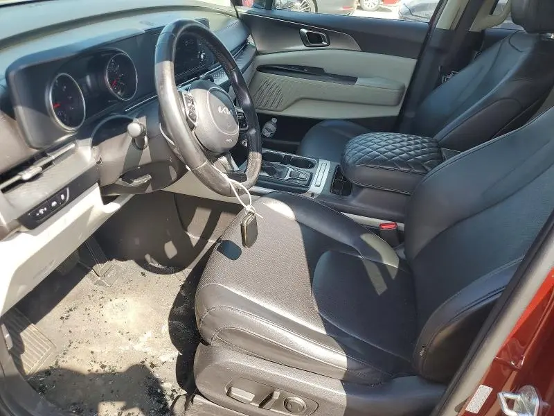 2023 KIA CARNIVAL LX  