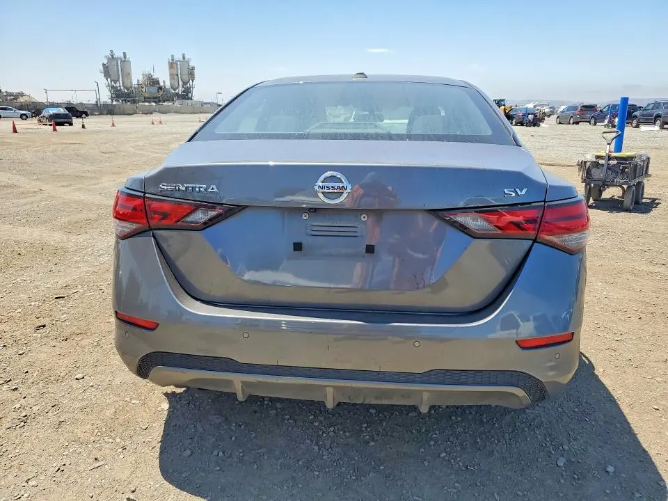2022 NISSAN SENTRA SV  