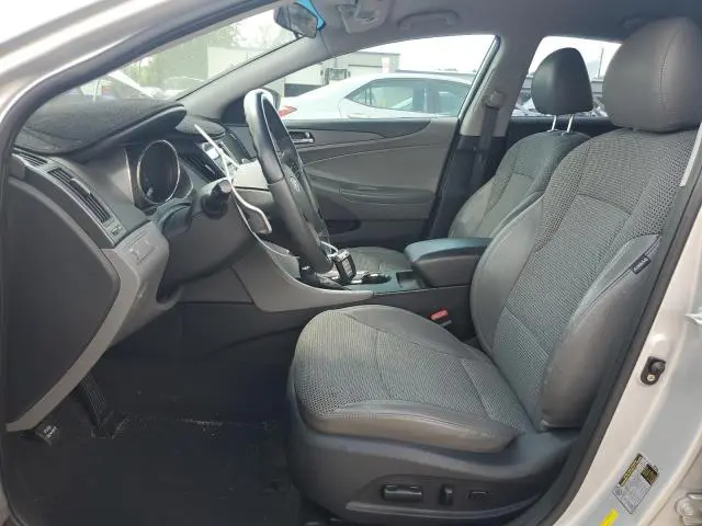 2011 HYUNDAI SONATA SE  