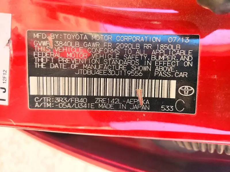 2013 TOYOTA COROLLA LE  
