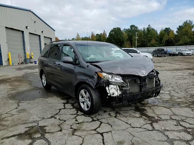 2012 TOYOTA SIENNA LE