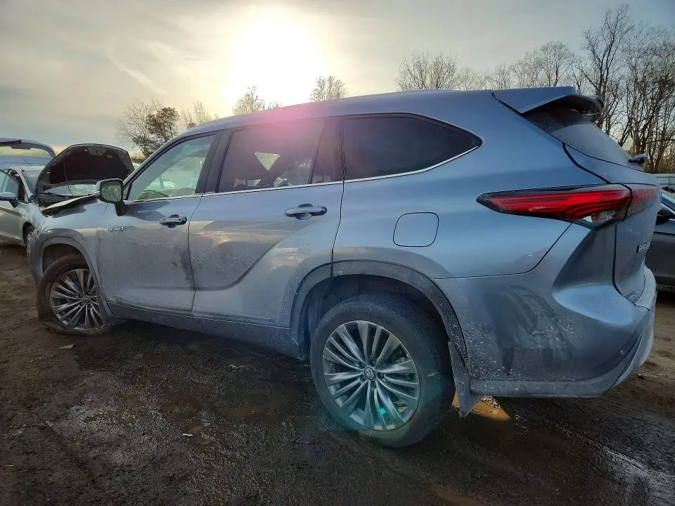 2021 TOYOTA HIGHLANDER HYBRID PLATINUM  