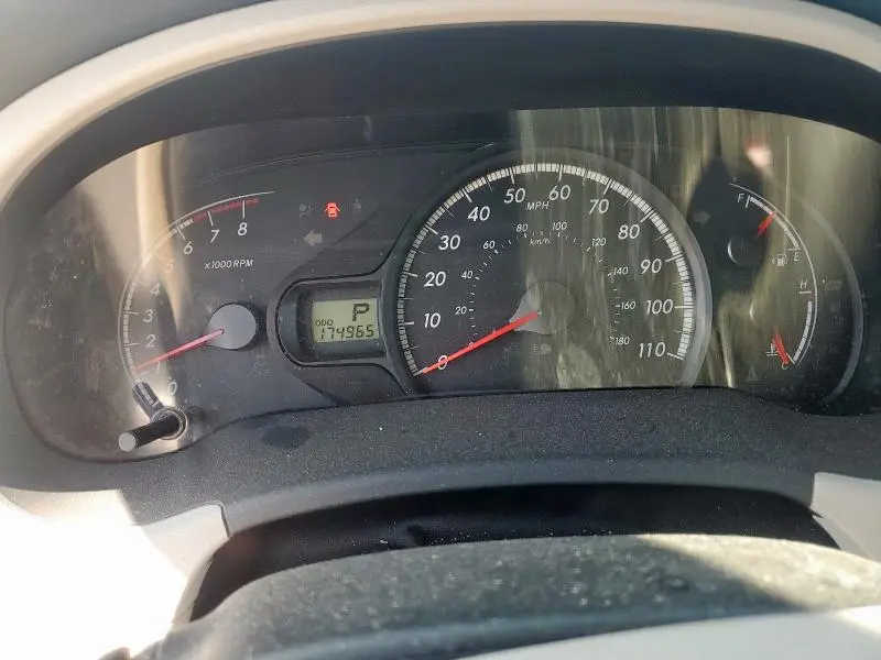 2013 TOYOTA SIENNA LE  