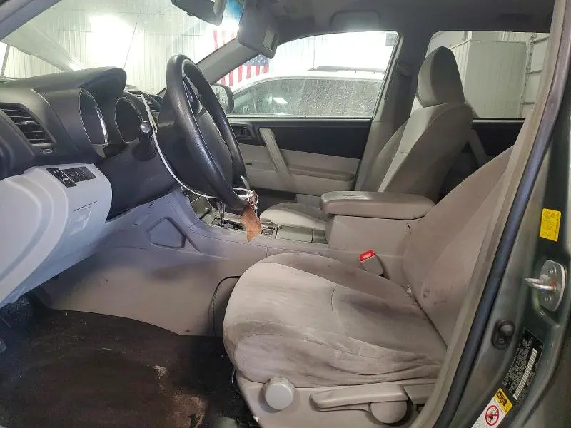 2011 TOYOTA HIGHLANDER BASE  