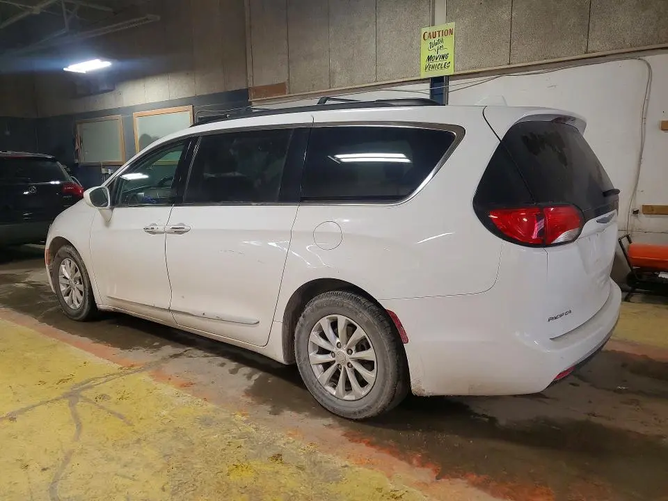 2017 CHRYSLER PACIFICA TOURING L  