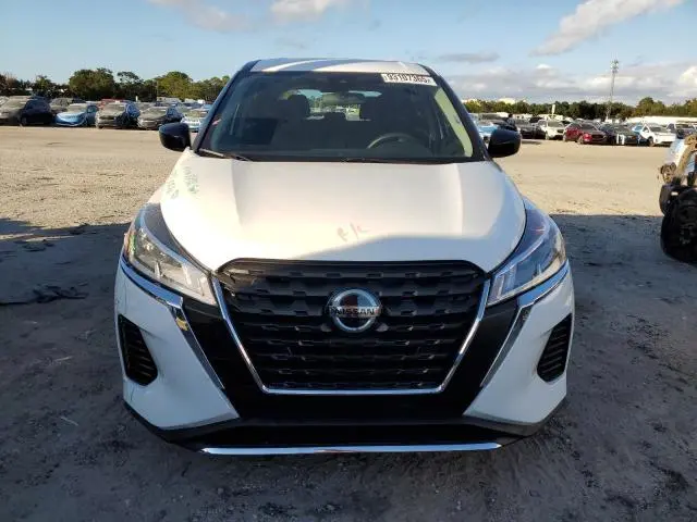 2021 NISSAN KICKS S  