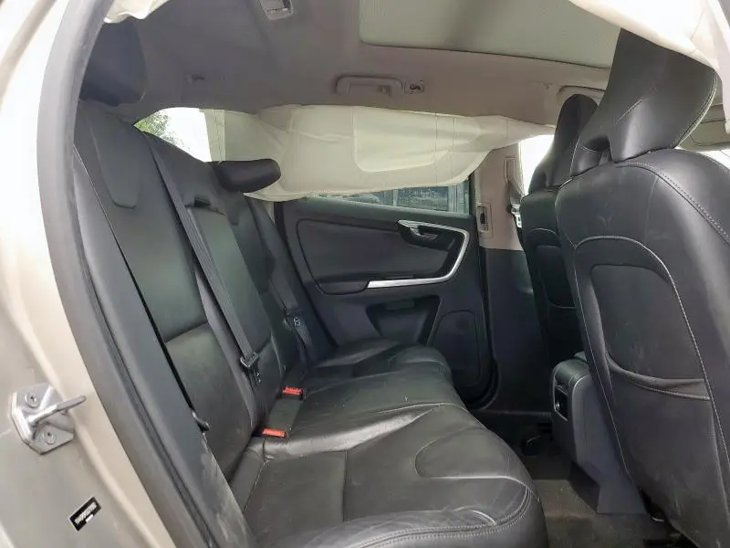 2016 VOLVO XC60 T5 PLATINUM  