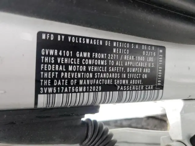 2016 VOLKSWAGEN BEETLE S/SE  