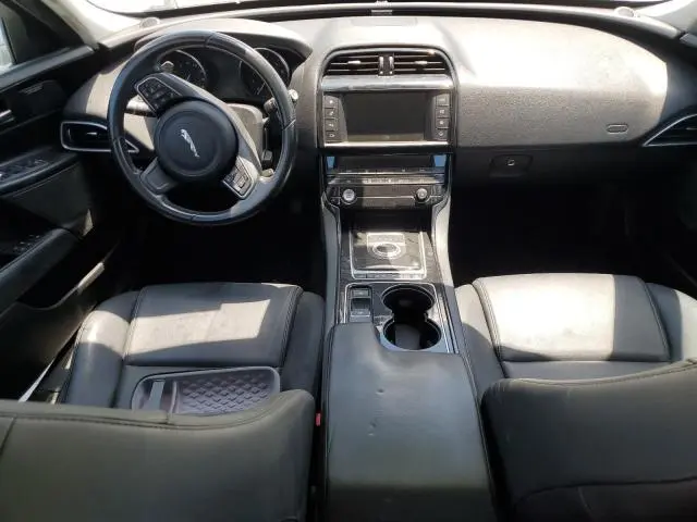 2017 JAGUAR XE PREMIUM  