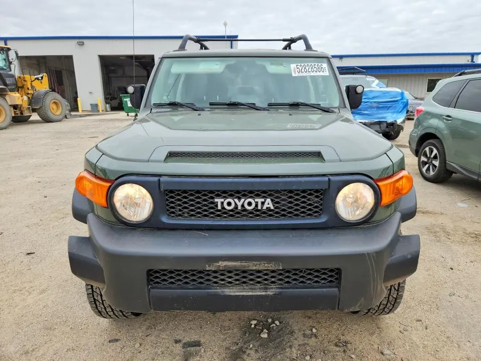 2011 TOYOTA FJ CRUISER BASE  