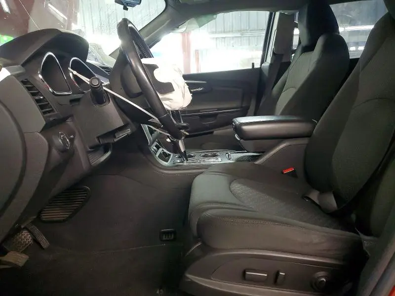 2011 CHEVROLET TRAVERSE LT  