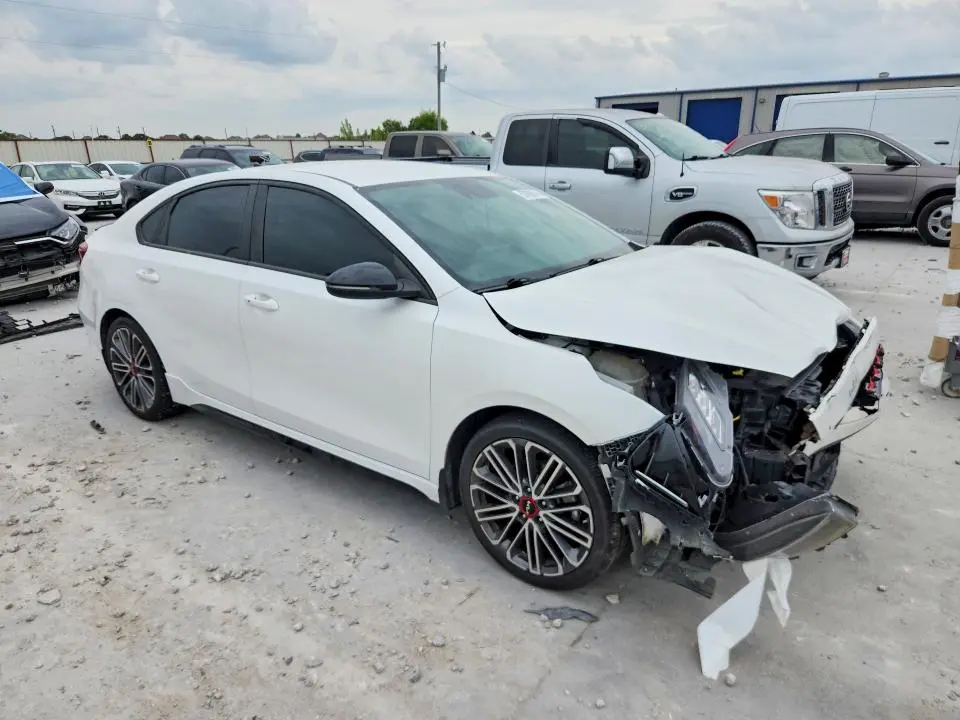 2023 KIA FORTE GT  