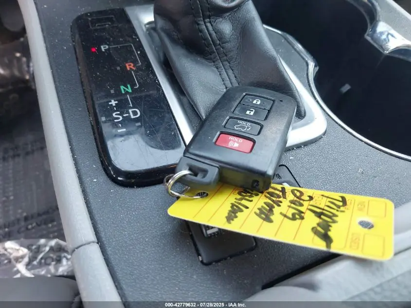 2019 TOYOTA HIGHLANDER XLE