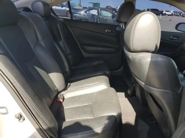 2014 NISSAN MAXIMA S  