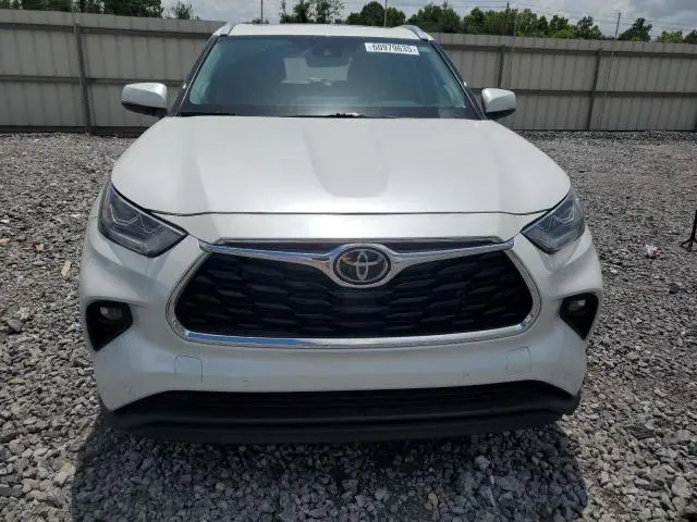2024 TOYOTA HIGHLANDER LE  