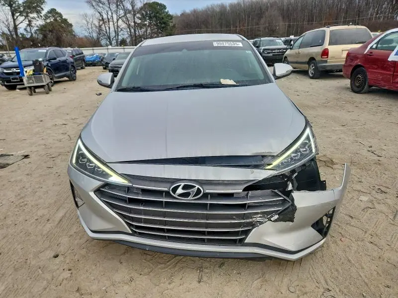 2019 HYUNDAI ELANTRA SEL  