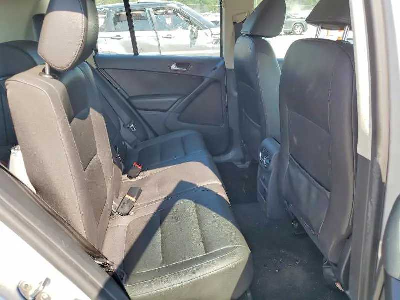 2016 VOLKSWAGEN TIGUAN S  