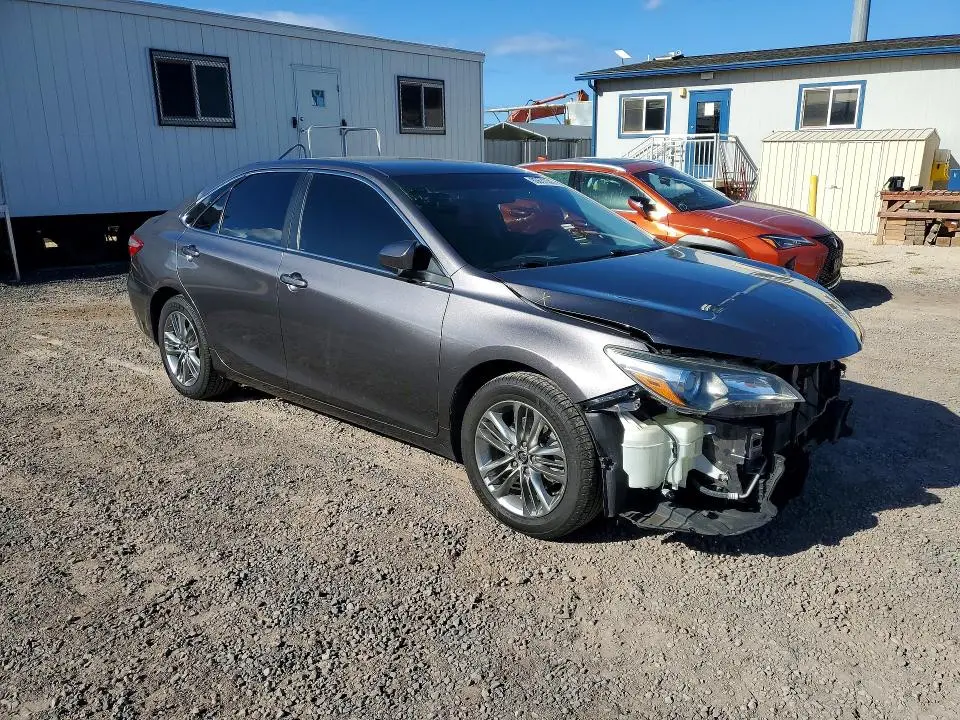 2015 TOYOTA CAMRY LE  
