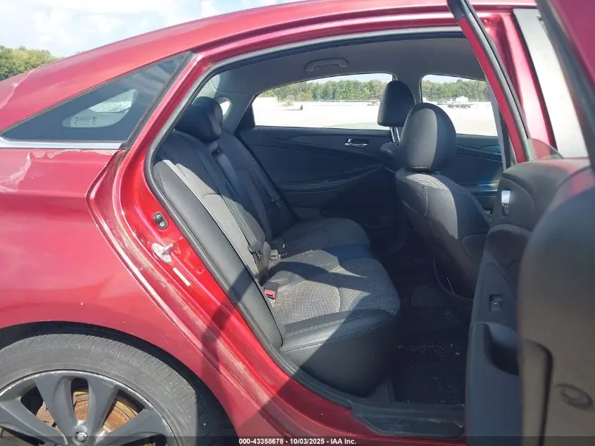 2011 HYUNDAI SONATA SE