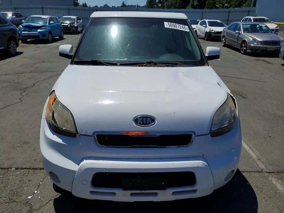 2011 KIA SOUL +  
