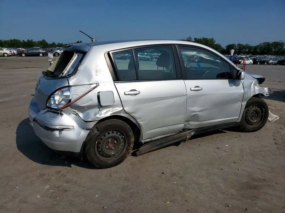 2011 NISSAN VERSA 1.8 S  