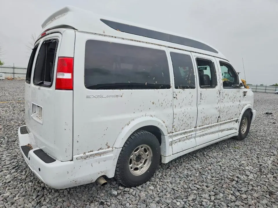 2017 GMC SAVANA   