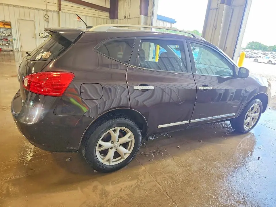 2011 NISSAN ROGUE S  