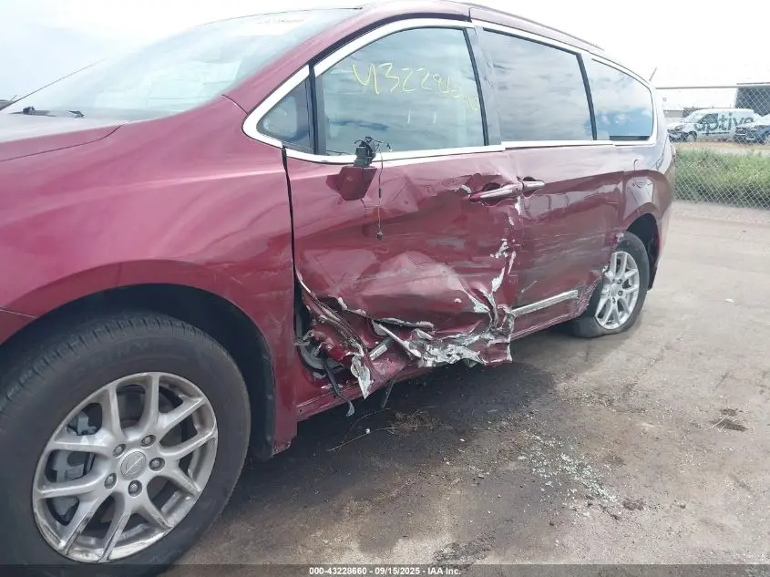 2020 CHRYSLER PACIFICA TOURING L