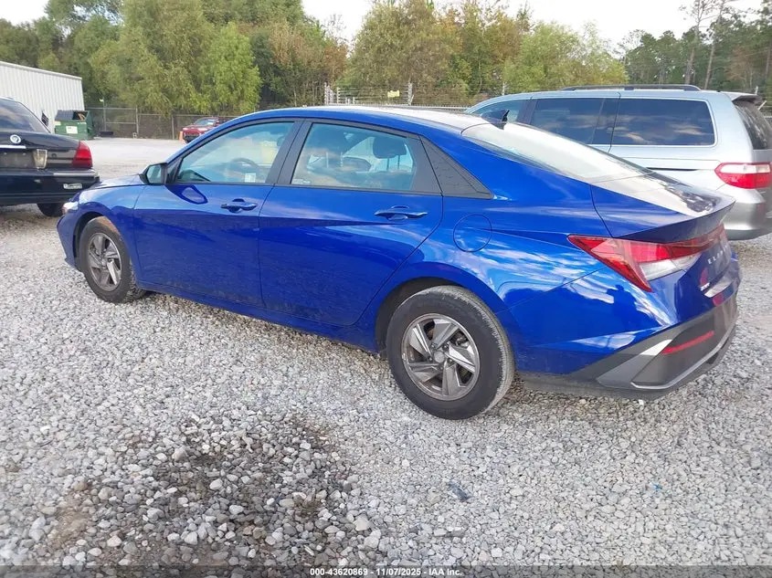 2025 HYUNDAI ELANTRA SE
