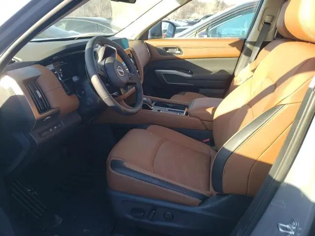 2024 NISSAN PATHFINDER PLATINUM  