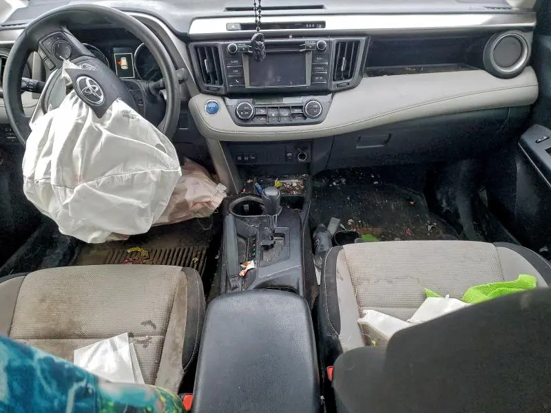 2018 TOYOTA RAV4 HV LE  