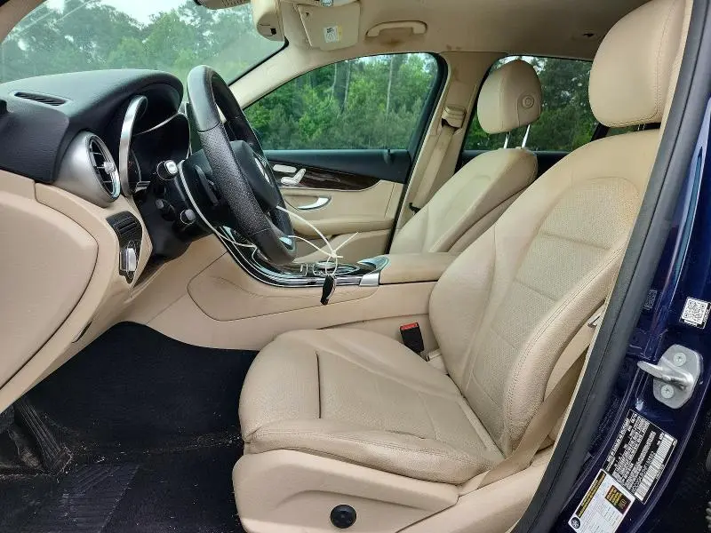 2017 MERCEDES-BENZ GLC 300  