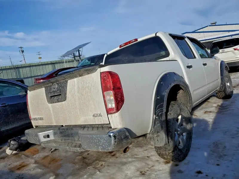 2013 NISSAN FRONTIER S  