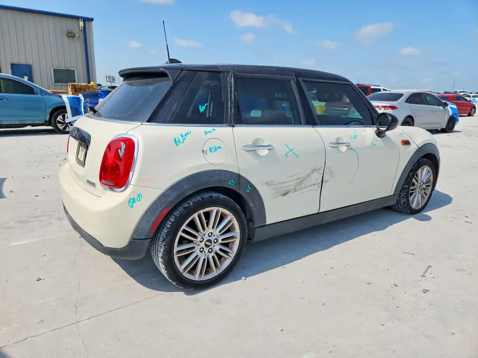 2016 MINI COOPER   