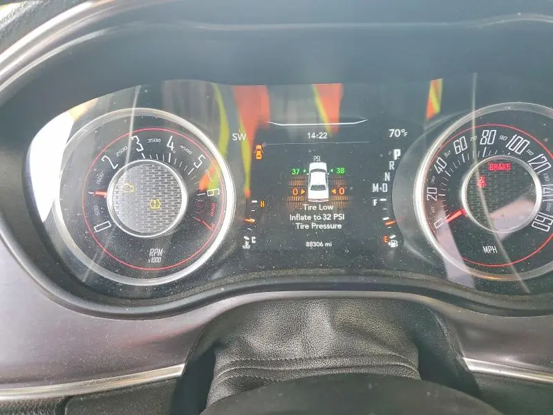 2016 DODGE CHALLENGER SXT  