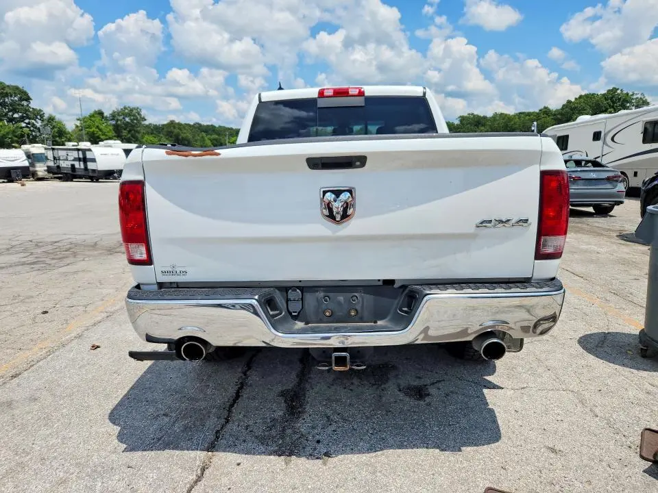 2018 RAM 1500 SLT  
