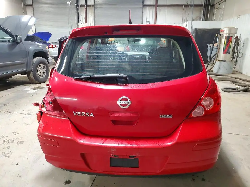 2012 NISSAN VERSA 1.8 S  