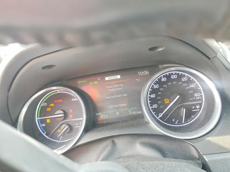 2020 TOYOTA CAMRY XLE  