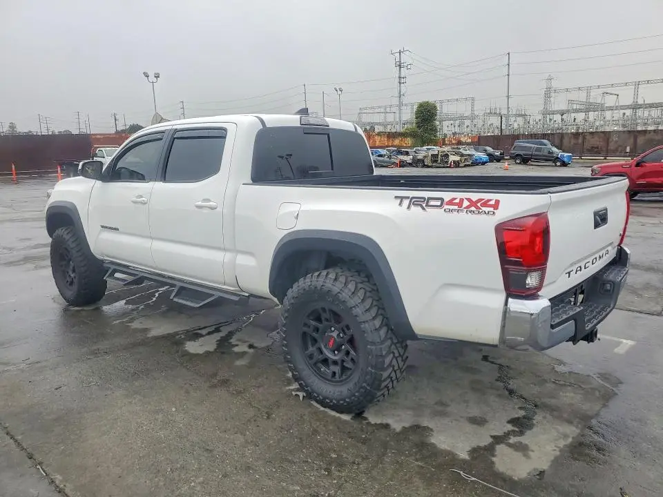 2017 TOYOTA TACOMA DOUBLE CAB  
