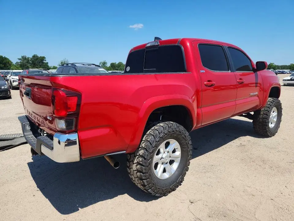 2021 TOYOTA TACOMA SR5 V6  