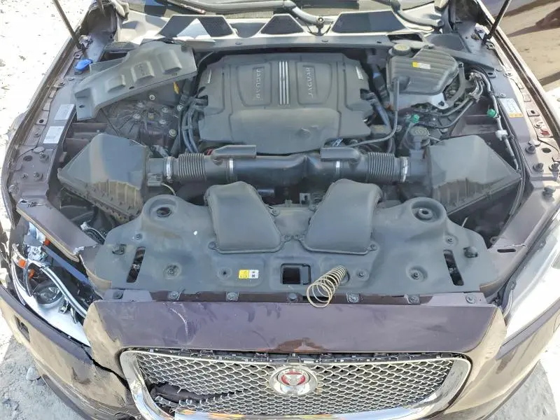 2015 JAGUAR XJ   