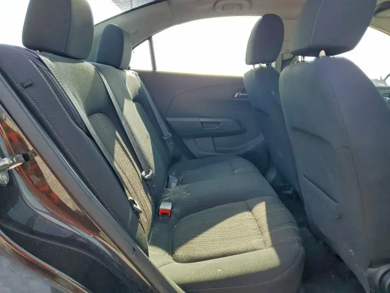 2016 CHEVROLET SONIC LT  