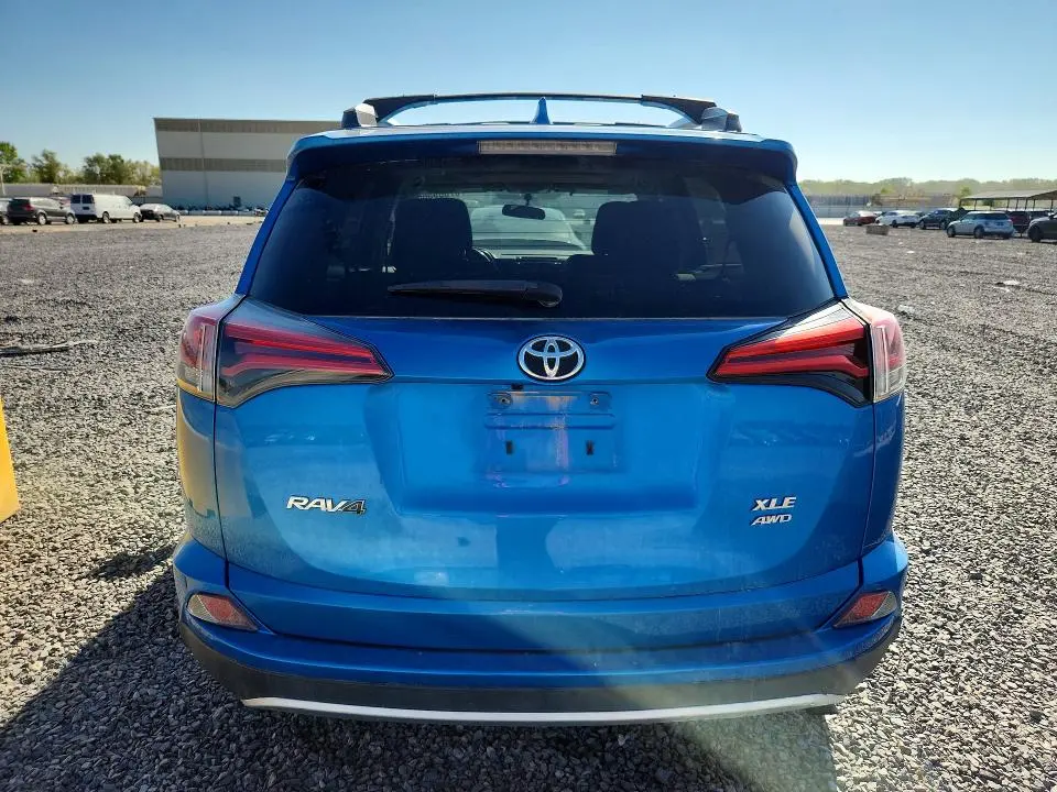 2016 TOYOTA RAV4 XLE  