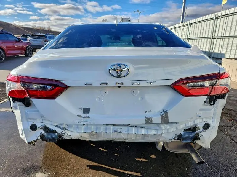 2022 TOYOTA CAMRY LE  