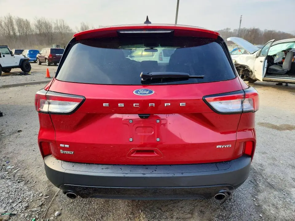 2022 FORD ESCAPE SE  