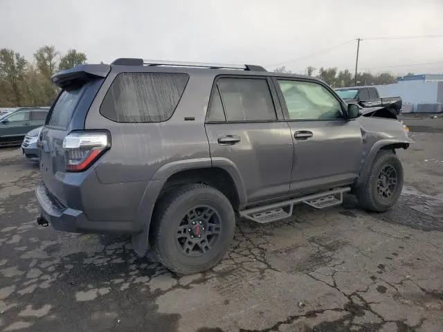 2023 TOYOTA 4RUNNER SE  