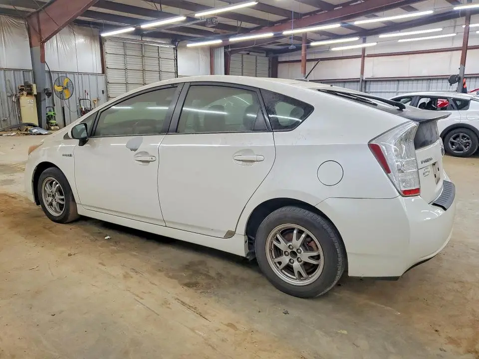2010 TOYOTA PRIUS II  