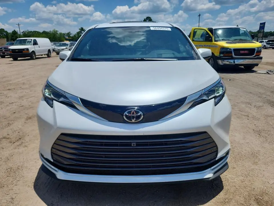 2026 TOYOTA SIENNA PLATINUM 7-PASSENGER  